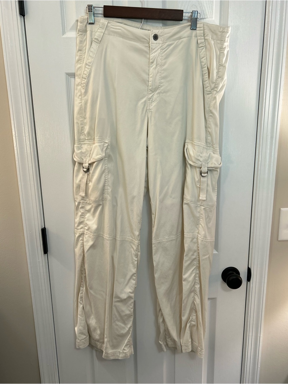 Women’s American Eagle Cargo Pants Size 14 Long Cream Wide Leg Utility Y2K